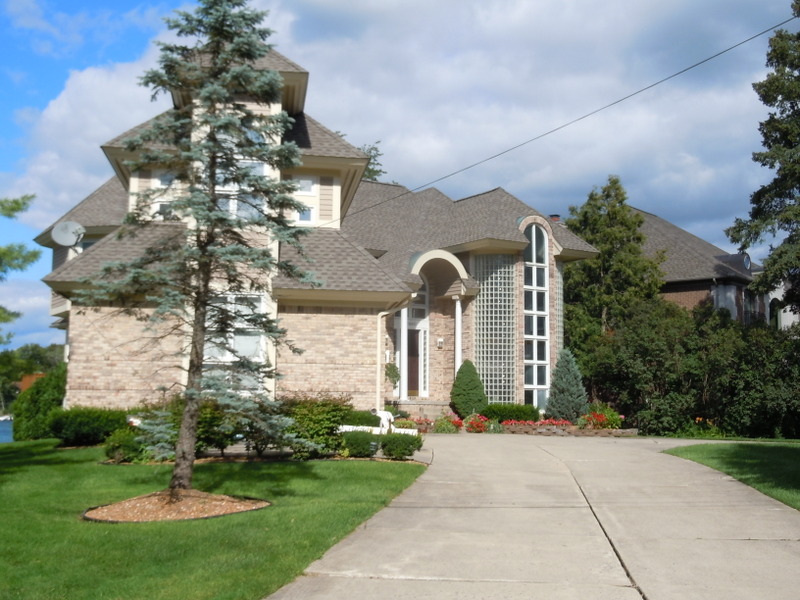 WALNUT LAKE WEST BLOOMFIELD TOWNSHIP MICH